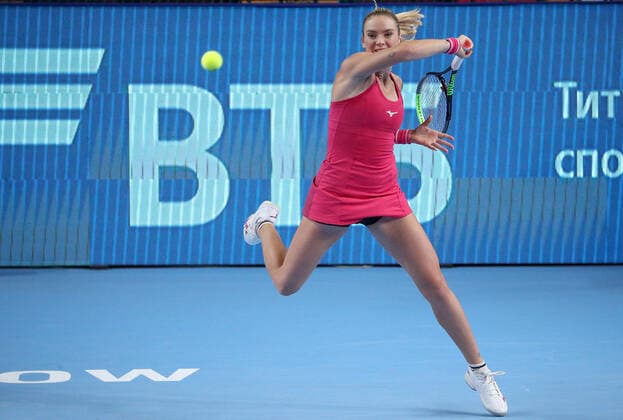 MOSCOW, RUSSIA - OCTOBER 20, 2021: The Czech Republic s Tereza Martincova returns the ball in her women s singles Round of 16 tennis match against Spain s Garbine Muguruza at the VTB Kremlin Cup 2021 at the Luzhniki Sports Palace. Mikhail Tereshchenko TASS  TS114D7E