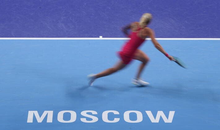 MOSCOW, RUSSIA - OCTOBER 20, 2021: The Czech Republic s Tereza Martincova returns the ball in her women s singles Round of 16 tennis match against Spain s Garbine Muguruza at the VTB Kremlin Cup 2021 at the Luzhniki Sports Palace. Mikhail Tereshchenko TASS  TS114DFA