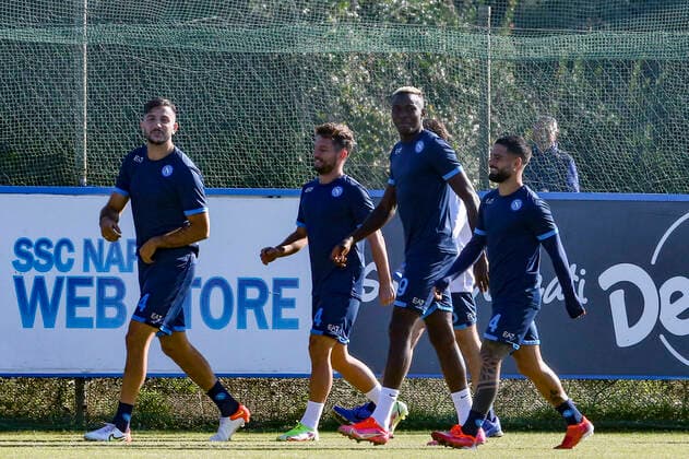 Football, EL, SSC Napoli training SSC Napoli s Greek defender Konstantinos Manolas (L) SSC Napoli s Belgium striker Dries Mertens, SSC Napoli s Belgium striker Dries Mertens, SSC Napoli s Nigerian striker Victor Osimhen and SSC Napoli s Italian striker Lorenzo Insigne (R) during training the day before the europa league match SSC Napoli - Legia Warsaw, at the Konami training center Castel Volturno, Caserta, southern Italy, on October 20, 2021. ABPH0059_1 Copyright: xAntonioxBalascox