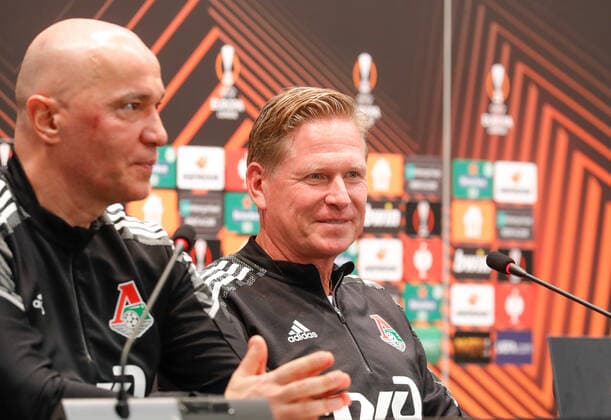 MOSCOW, RUSSIA - OCTOBER 20, 2021: Lokomotiv Moscow s head coach Markus Gisdol (R) gives a press conference, PK, Pressekonferenz on the eve of the 2021-22 UEFA Europa League Group Stage match against Galatasaray. Mikhail Japaridze TASS  TS114E31