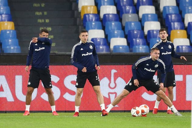 Football, EL, Legia Warsaw training Legia Varsavia s Polish defender Mateusz Wieteska Legia Varsavia s Polish midfielder Bartosz Slisz during Legia VarsaviaÕs training the day before the europa league match SSC Napoli - Legia Warsaw, at the Diego Armando Maradona stadium, southern Italy, on October 20, 2021. ABPH0476 Copyright: xAntonioxBalascox