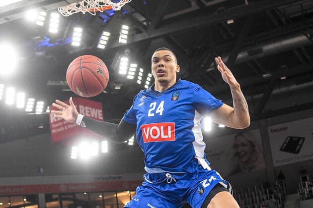 GER, EuroCup, ratiopharm ulm vs Buducnost VOLI Podgorica 20 10 2021, ratiopharm arena, Neu Ulm, GER, EuroCup, ratiopharm ulm vs Buducnost VOLI Podgorica, in the picture Jacob Wiley Podgorica, 24 nordphotoxGmbHx xHafner nph00200