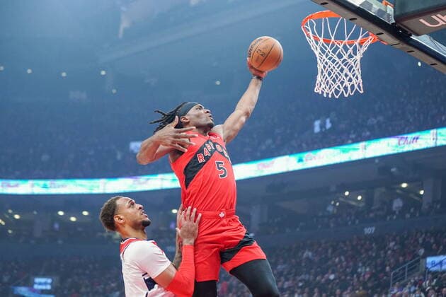 October 20, 2021, Toronto, on, Canada: Toronto Raptors forward Precious Achiuwa (5) dunks past Washington Wizards centre Daniel Gafford (21) during first half NBA, Basketball Herren, USA action in Toronto Wednesday, October 20, 2021. Canada News - October 20, 2021  - ZUMAc35_ 20211020_zaf_c35_020 Copyright: xEvanxBuhlerx