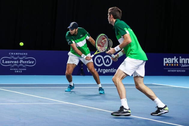 French Fabrice Martin and French Nicolas Mahut pictured in action during a doubles men game between Austrian pair Marach-Oswald and French pair Mahut-Martin, a quarter finals game at the European Open Tennis ATP, Tennis Herren tournament, in Antwerp, Thursday 21 October 2021. DAVIDxPINTENS  x3119233x