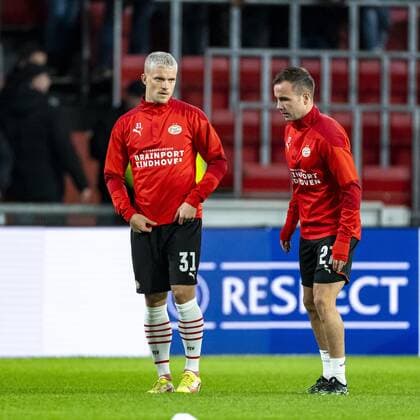 EINDHOVEN, Netherlands, 21-10-2021, football, Philips stadium, Europa League, season 2021 2022, during the match PSV - Monaco, PSV player Philipp Max, PSV player Mario Gotze PSV - Monaco  x13997187x Copyright: