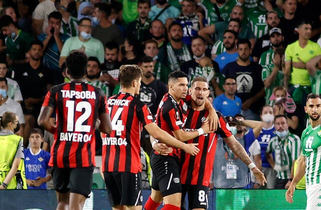 Sport Themen der Woche KW42 Sport Bilder des Tages 21st October 2021; Sevilla, Spain: Robert Andrich of Bayer Leverkusen celebrates his equalising goal during the Uefa Europa League, football match played between Real Betis Balompie and Bayer Leverkusen at Benito Villamarin stadium  ActionPlus12332313 AgenciaLOF