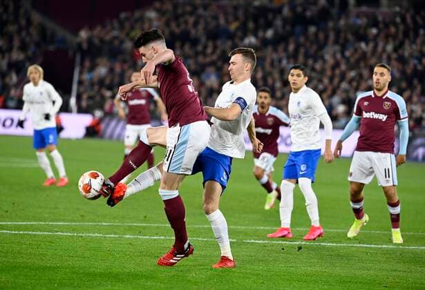 LONDON, - OCTOBER 21 : Bryan Heynen midfielder of KRC Genk pictured in the olympic stadium of London during the UEFA Europa League group H match between West Ham United and KRC Genk on october 20, 2021 in London, United Kingdom 21 10 2021 ( West Ham v KRG Genk Europa league PhotoNews Panoramic 