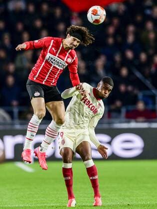 EINDHOVEN lr Andre Ramalho of PSV Eindhoven, Myron Boadu of AS Monaco during the UEFA Europa League match between PSV Eindhoven and AS Monaco at Phillips Stadium on October 21, 2021 in Eindhoven, Netherlands ANP OLAF KRAAK UEFA Europa League 2021 2022 xVIxANPxSportx xxANPxIVx 439502488