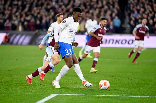 LONDON, - OCTOBER 21 :Jhon Lucumi defender of KRC Genk pictured in the olympic stadium of London during the UEFA Europa League group H match between West Ham United and KRC Genk on october 20, 2021 in London, United Kingdom 21 10 2021 ( West Ham v KRG Genk Europa league PhotoNews Panoramic 