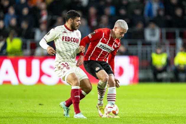 EINDHOVEN, Netherlands, 21-10-2021, football, Philips stadium, Europa League, season 2021 2022, during the match PSV - Monaco, AS Monaco player Kevin Volland, PSV player Philipp Max PSV - Monaco  x13997725x Copyright: