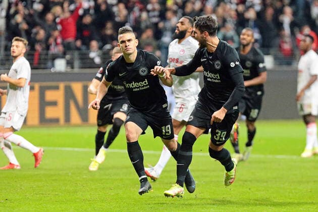 21 10 2021, xovx, football UEFA Europa League, Eintracht Frankfurt Olympiakos Piraeus v l cheering after scoring the 1 0 beri Rafael Borre Eintracht Frankfurt and Goncalo Paciencia Eintracht Frankfurt DFL DFB REGULATIONS PROHIBIT ANY USE OF PHOTOGRAPHS as IMAGE SEQUENCES and or QUASI VIDEO emspor Frankfurt