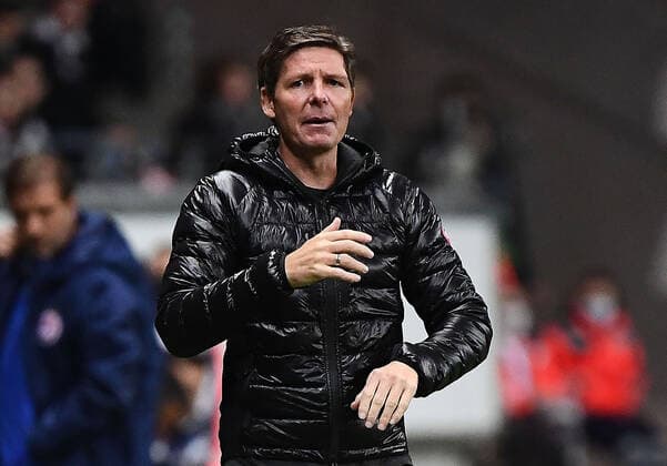 21 10 2021, xjhx, football UEFA Europa League, Eintracht Frankfurt Olympiakos Piraeus emspor, v l coach Oliver Glasner Eintracht Frankfurt zautz gestures DFL DFB REGULATES PROHIBIT ANY USE OF PHOTOGRAPHS as IMAGE SEQUENCES and or QUASI VIDEO Frankfurt am Main