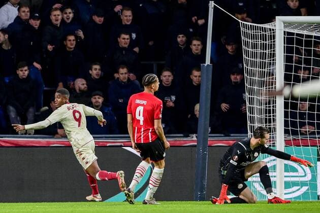 EINDHOVEN Myron Boadu of AS Monaco scores the 0 1 during the UEFA Europa League match between PSV Eindhoven and AS Monaco at Phillips Stadium on October 21, 2021 in Eindhoven, Netherlands ANP OLAF KRAAK UEFA Europa League 2021 2022 xVIxANPxSportx xxANPxIVx 439505620