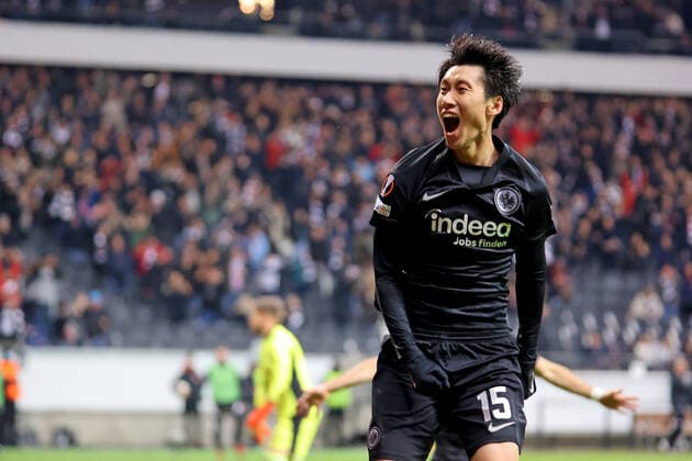 Frankfurt, Germany 21 October 2021 Europa League 2021 2022 Eintracht Frankfurt vs Olympiakos Piraeus Goal scorer Daichi Kamada Frankfurt is delighted with his goal to make it 3 1 Deutsche Bank Park Hessen Copyright: xFotostandx xRacochax