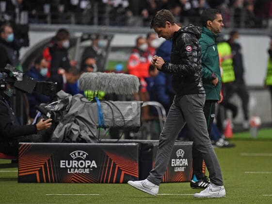 21 10 2021, xjhx, football UEFA Europa League, Eintracht Frankfurt Olympiakos Piraeus emspor, v l jubilation joy of victory coach Oliver Glasner Eintracht Frankfurt zautz DFL DFB REGULATES PROHIBIT ANY USE OF PHOTOGRAPHS as IMAGE SEQUENCES and or QUASI VIDEO Frankfurt am Main