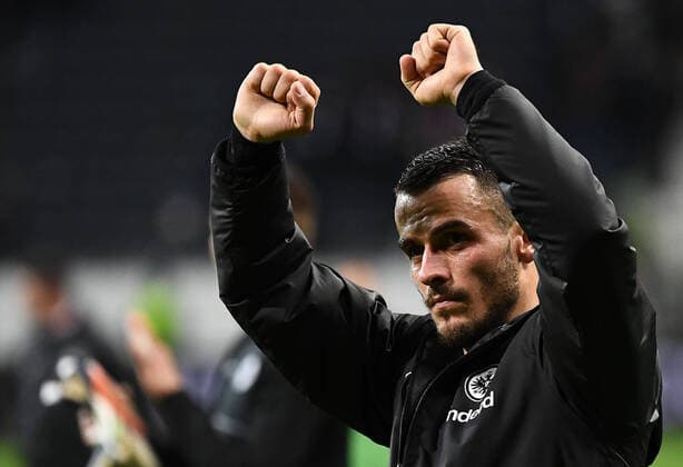 21 10 2021, xjhx, football UEFA Europa League, Eintracht Frankfurt Olympiakos Piraeus emspor, v l jubilation joy of victory Filip Kostic Eintracht Frankfurt DFL DFB REGULATES PROHIBIT ANY USE OF PHOTOGRAPHS as IMAGE SEQUENCES and or QUASI VIDEO Frankfurt am Main
