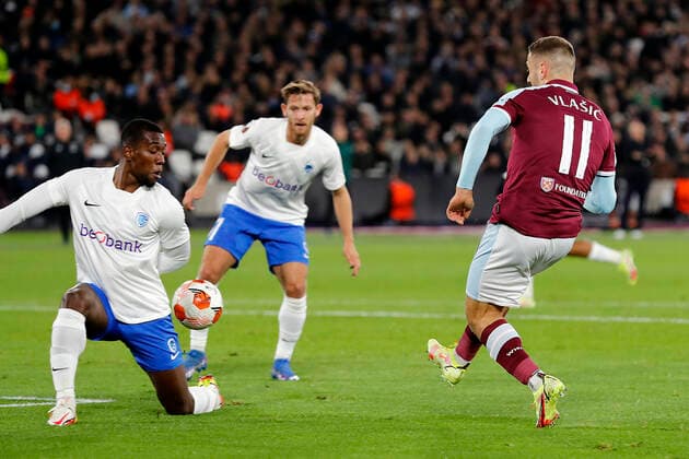 West Ham United v KRC Genk UEFA Europa League Nikola Vlasic of West Ham United has a shot on goal during the UEFA Europa League Group H match at the London Stadium, Stratford Content Not Available For UK Newspapers Copyright: xPaulxChestertonx FIL-16007-0127