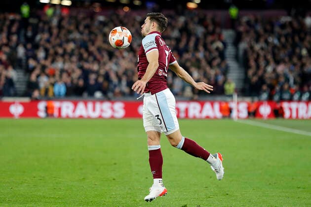 West Ham United v KRC Genk UEFA Europa League Aaron Cresswell of West Ham United in action during the UEFA Europa League Group H match at the London Stadium, Stratford Content Not Available For UK Newspapers Copyright: xPaulxChestertonx FIL-16007-0165