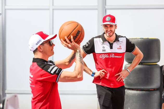 RAIKKONEN Kimi (fin), Alfa Romeo Racing ORLEN C41, GIOVINAZZI Antonio (ita), Alfa Romeo Racing ORLEN C41, portrait during the Formula 1 Aramco United States Grand Prix 2021, 17th round of the 2021 FIA Formula One World Championship, WM, Weltmeisterschaft from October 21 to 24, 2021 on the Circuit of the Americas, in Austin, Texas, United States of American - F1 - UNITED STATES GRAND PRIX 2021 DPPI Panoramic  00121035_AV6_5483
