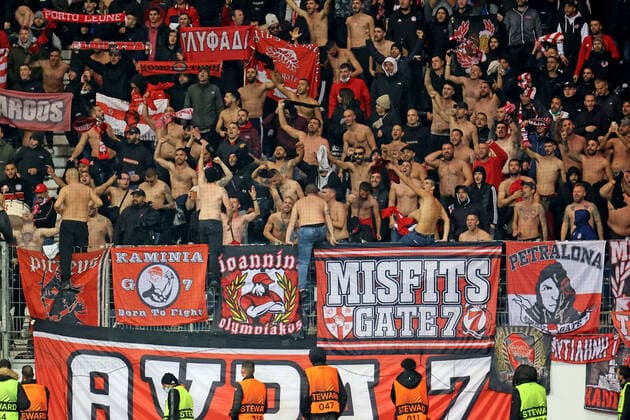 Frankfurt, Germany 21 October 2021 Europa League 2021 2022 Eintracht Frankfurt vs Olympiakos Piraeus The Greek fans were getting it on in the stands warm Deutsche Bank Park Hessen Copyright: xFotostandx xRacochax