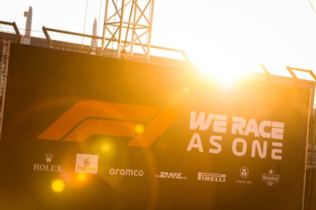 We Race As One branding during the Formula 1 Aramco United States Grand Prix 2021, 17th round of the 2021 FIA Formula One World Championship, WM, Weltmeisterschaft from October 21 to 24, 2021 on the Circuit of the Americas, in Austin, Texas, United States of American - F1 - UNITED STATES GRAND PRIX 2021 DPPI Panoramic  00121035_AV6_5996