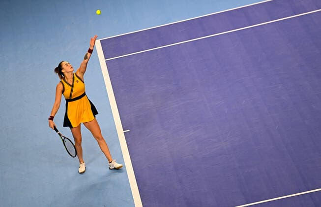6678187 22.10.2021 Belarus Aryna Sabalenka serves a ball during the women s singles quarterfinal tennis match against Russia s Ekaterina Alexandrova at the Kremlin Cup, in Moscow, Russia. Alexey Filippov Sputnik Russia Tennis Kremlin Cup  b82edcbd6edb3674