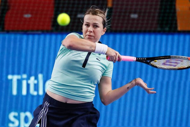 VTB Kremlin Cup 2021 International Tennis Tournament Anastasia Pavlyuchenkova of Russia returns the ball to Marketa Vondrousova of Czech Republic during the women s singles quarterfinal tennis match of the WTA, Tennis Damen 500 VTB Kremlin Cup 2021 International Tennis Tournament at the Irina Viner-Usmanova Gymnastics Palace on October 22, 2021 in Moscow, Russia. Moscow Russia  Copyright: xMikexKireevx kireev-notitle211022_npNGn