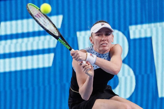 VTB Kremlin Cup 2021 International Tennis Tournament Ekaterina Alexandrova of Russia returns the ball to Aryna Sabalenka of Belarus during the women s singles quarterfinal tennis match of the WTA, Tennis Damen 500 VTB Kremlin Cup 2021 International Tennis Tournament at the Irina Viner-Usmanova Gymnastics Palace on October 22, 2021 in Moscow, Russia. Moscow Russia  Copyright: xMikexKireevx kireev-notitle211022_npZcS