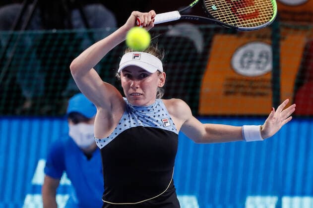 VTB Kremlin Cup 2021 International Tennis Tournament Ekaterina Alexandrova of Russia returns the ball to Aryna Sabalenka of Belarus during the women s singles quarterfinal tennis match of the WTA, Tennis Damen 500 VTB Kremlin Cup 2021 International Tennis Tournament at the Irina Viner-Usmanova Gymnastics Palace on October 22, 2021 in Moscow, Russia. Moscow Russia  Copyright: xMikexKireevx kireev-notitle211022_npJhi