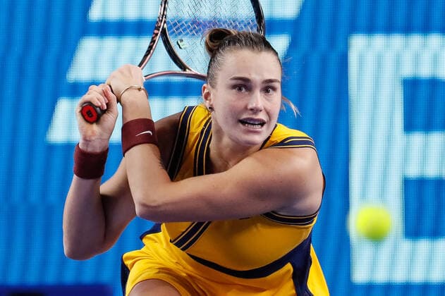 VTB Kremlin Cup 2021 International Tennis Tournament Aryna Sabalenka of Belarus returns the ball to Ekaterina Alexandrova of Russia during the women s singles quarterfinal tennis match of the WTA, Tennis Damen 500 VTB Kremlin Cup 2021 International Tennis Tournament at the Irina Viner-Usmanova Gymnastics Palace on October 22, 2021 in Moscow, Russia. Moscow Russia  Copyright: xMikexKireevx kireev-notitle211022_npnYy