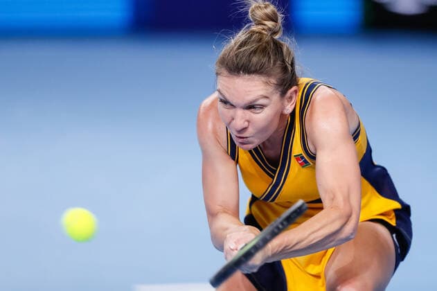 VTB Kremlin Cup 2021 International Tennis Tournament Simona Halep of Romania returns the ball to Maria Sakkari of Greece during the women s singles quarterfinal tennis match of the WTA, Tennis Damen 500 VTB Kremlin Cup 2021 International Tennis Tournament at the Irina Viner-Usmanova Gymnastics Palace on October 22, 2021 in Moscow, Russia. Moscow Russia  Copyright: xMikexKireevx kireev-notitle211022_npzxE
