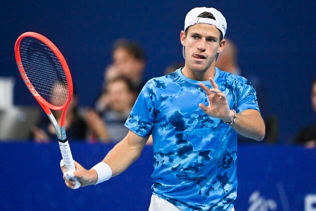 Sport Bilder des Tages Argentina s Diego Schwartzman reacts during a singles tennis match between Argentinian Schwartzman and US Nakashima, in the 1 4 finals of the European Open Tennis ATP, Tennis Herren tournament, in Antwerp, Friday 22 October 2021. LAURIExDIEFFEMBACQ  x3121051x