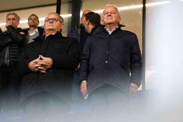 WOMEN SOCCER - FIFA WC 2023, quali, AUT vs LUX WIENER NEUSTADT,AUSTRIA,22.OCT.21 - WOMEN SOCCER - FIFA Women s World Cup 2023, qualification, Austria vs Luxembourg. Image shows president Gerhard Milletich and honorary president Leo Windtner (OEFB).  GEPAxpictures xMichaelxMeindl