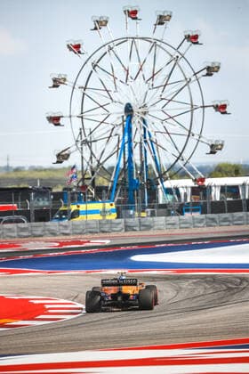 04 NORRIS Lando (gbr), McLaren MCL35M, action during the Formula 1 Aramco United States Grand Prix 2021, 17th round of the 2021 FIA Formula One World Championship, WM, Weltmeisterschaft from October 21 to 24, 2021 on the Circuit of the Americas, in Austin, Texas, United States of American - F1 - UNITED STATES GRAND PRIX 2021 DPPI Panoramic  00121035__V2_7142