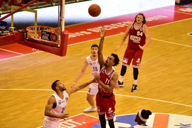 23 10 2021, xbrx, Basketball BBL Bundesliga, Giessen 46ers SYNTAINICS MBC emspor, v l basket, Tate, Jalen 11 Hiessen 46ers Giessen.