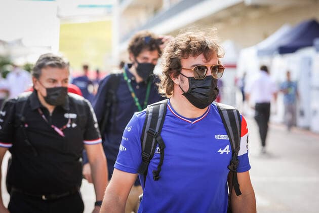 ALONSO Fernando (spa), Alpine F1 A521, portrait during the Formula 1 Aramco United States Grand Prix 2021, 17th round of the 2021 FIA Formula One World Championship, WM, Weltmeisterschaft from October 21 to 24, 2021 on the Circuit of the Americas, in Austin, Texas, United States of American - F1 - UNITED STATES GRAND PRIX 2021 DPPI Panoramic  00121035_AV6_6746