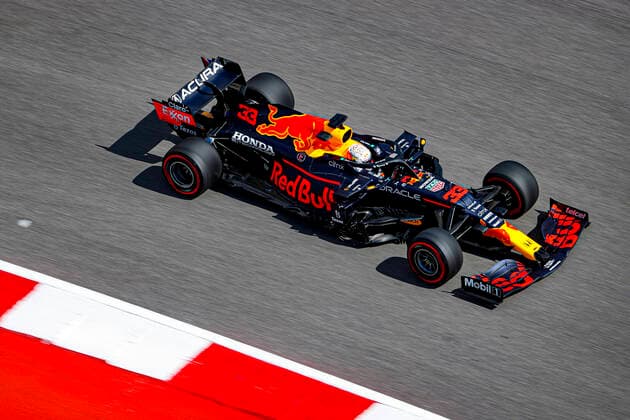 33 VERSTAPPEN Max (nld), Red Bull Racing Honda RB16B, action during the Formula 1 Aramco United States Grand Prix 2021, 17th round of the 2021 FIA Formula One World Championship, WM, Weltmeisterschaft from October 21 to 24, 2021 on the Circuit of the Americas, in Austin, Texas, United States of American - F1 - UNITED STATES GRAND PRIX 2021 DPPI Panoramic  00121035__V2_8340.JPG_