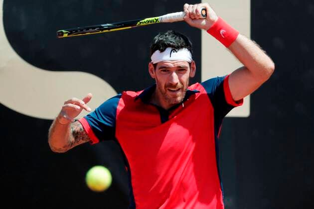 Austrian tennis player Gerald Melzer returns a ball to Colombian Nicolas Barrientos during their ATP, Tennis Herren Challenger Bogota semifinal game, at the Carmen Club in Bogota, Colombia, 23 October 2021. Melzer won 6-2, 6-7, 6-1. ATP Challenger Bogota semifinal !ACHTUNG: NUR REDAKTIONELLE NUTZUNG!  Copyright: xCarlosxOrtegax AME1491 20211023-d1dfa3f0cf95040d0196fc69144d2f6578b29ad7