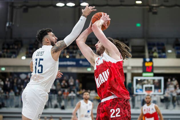 GER, Heidelberg, SNP Dome, 23 10 2021, emspor, emonline, despor, deonline, MLP Academics Heidelberg vs s Oliver Wuerzburg, easyCredit BBL, Matchday 5 picture v l Jordan Geist MLP Academics Heidelberg vs Craig Moller s Oliver Wuerzburg Copyright: HMBxMedia JulienxBecker
