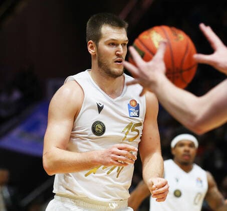 Löwen Braunschweig vs Bamberg, BBL Braunschweig, 23 10 2021, BASKETBALL easyCredit BBL Basketball Bundesliga, Löwen Braunschweig vs Brose Bamberg, 2021 season 22 Martin Peterka Löwen Braunschweig Braunschweig.