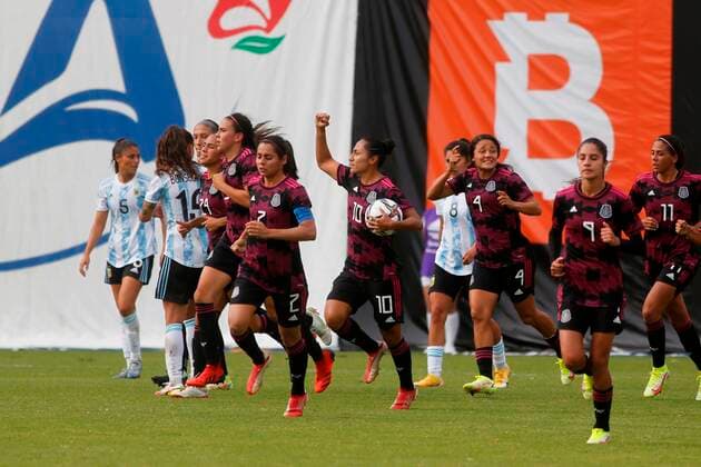 Mexico s players celebrate a goal against Argentina during a women s friendly match at the Tepa Gomez stadium, in Tepatitlan, Jalisco, Mexico, 23 October 2021. Mexico - Argentina !ACHTUNG: NUR REDAKTIONELLE NUTZUNG!  Copyright: xFranciscoxGuascox AME1547 20211023-3ed7d1360db809686d70b49814c757c93bc581cf