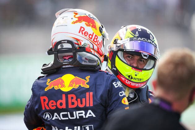 VERSTAPPEN Max (ned), Red Bull Racing Honda RB16B, PEREZ Sergio (mex), Red Bull Racing Honda RB16B, portrait during the Formula 1 Aramco United States Grand Prix 2021, 17th round of the 2021 FIA Formula One World Championship, WM, Weltmeisterschaft from October 21 to 24, 2021 on the Circuit of the Americas, in Austin, Texas, United States of American - F1 - UNITED STATES GRAND PRIX 2021 DPPI Panoramic  20211023_GOODEN_FGO08709