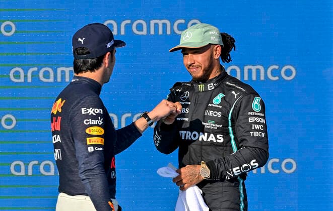 11 Sergio Perez MEX, Red Bull Racing , 44 Lewis Hamilton GBR, Mercedes AMG Petronas F1 Team , F1 Grand Prix of USA at Circuit of The Americas on October 23, 2021 in Austin, United States of America Photo by HOCH ZWEI Austin United States of America