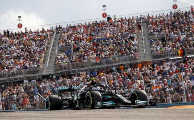 77 Valtteri Bottas FIN, Mercedes AMG Petronas F1 Team , F1 Grand Prix of USA at Circuit of The Americas on October 23, 2021 in Austin, United States of America Photo by HOCH ZWEI Austin United States of America