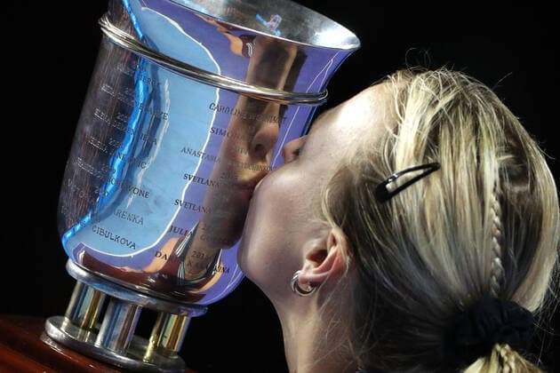 MOSCOW, RUSSIA - OCTOBER 24, 2021: 1st placed Estonia s Anett Kontaveit kisses a trophy during an award ceremony for the women s singles event at the VTB Kremlin Cup 2021 international tennis tournament at the Irina Viner-Usmanova Gymnastics Palace. Mikhail Tereshchenko TASS  TS1157FF