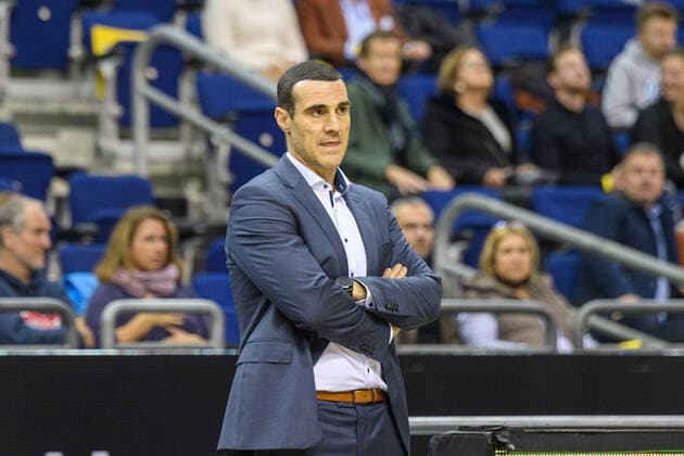 Headcoach Roel Moors BG Goettingen, 24 10 2021, BBL, Alba Berlin vs BG Goettingen, at Mercedes Benz Arena, GER, Berlin, 24 10 21, BBL, Alba vs BG Goettingen, Berlin Copyright: xUwexKoch Eibner-Pressefotox EP_UKH