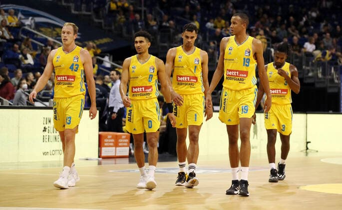 Luke Sikma, Maodo Lo, Oscar da Silva, Louis Olinde, Jaleen Smith disappointed after end of game disappointment Sports Basketball BBL Bundesliga Men Season 2021 2022 24 10 2021 ALBA Berlin vs BG Göttingen