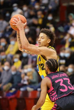 Ludwigsburg , Basketball easycredit BBL Bundesliga MHP Riesen Ludwigsburg vs Telekom Baskets Bonn , Jonah Radebaugh Riesen