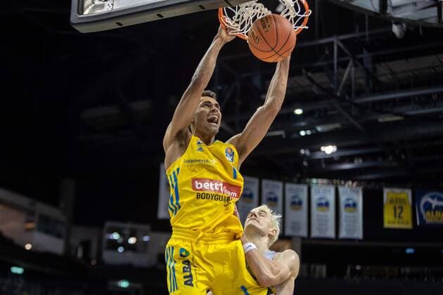 Basketball Berlin 24 10 2021 Season 2021 2022 1 Bundesliga easyCredit BBL BBL Alba Berlin BG Göttingen Oscar Da Silva Alba Berlin, No 01 Philipp Hartwich Göttingen, No 15