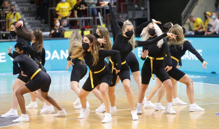 Ludwigsburg , Basketball easycredit BBL Bundesliga MHP Riesen Ludwigsburg vs Telekom Baskets Bonn , Liberty Dance Team